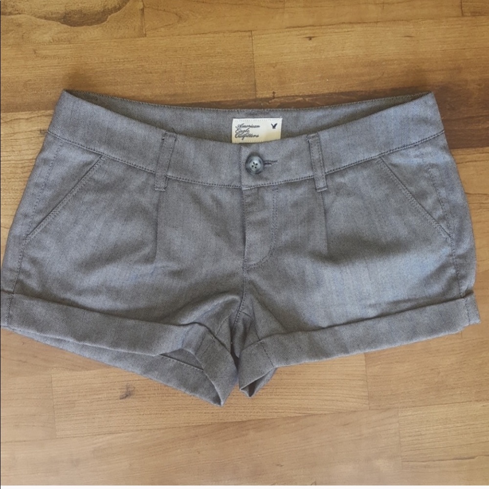 American Eagle Gray Dressy Shorts Size 00